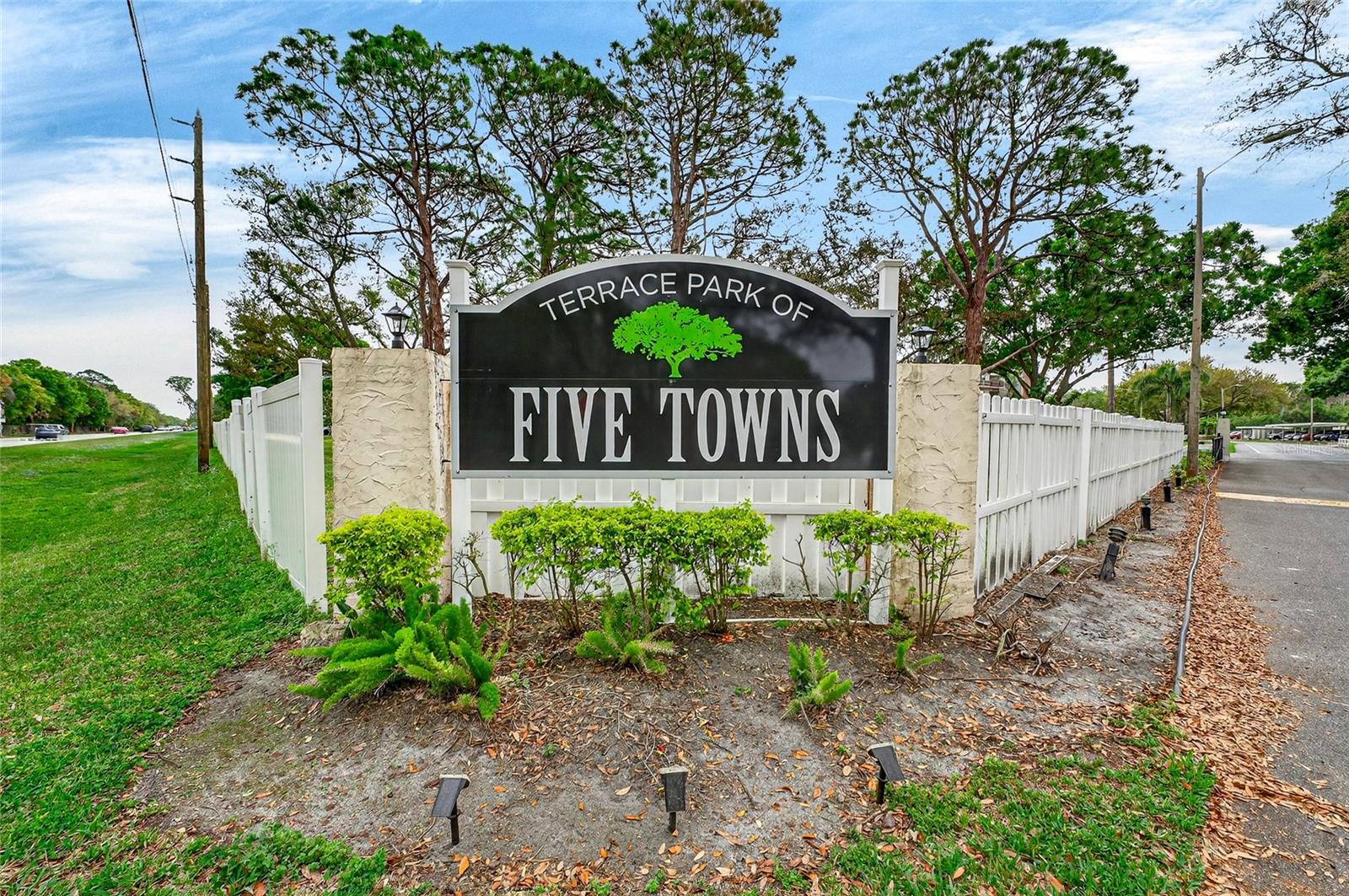 Image 36 of 65 For 6190 80th Street N 211