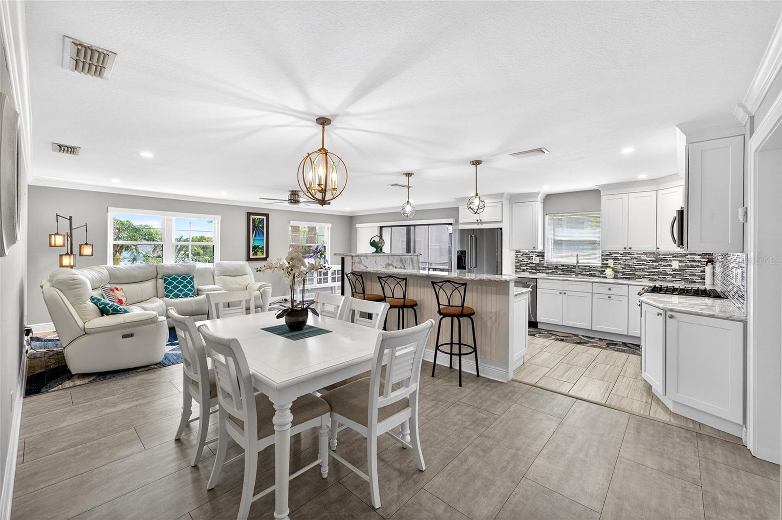 Image 5 of 65 For 6190 80th Street N 211