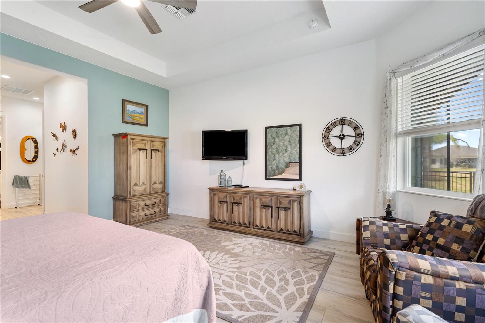 Listing photo id 24 for 4924 Pamplona Court