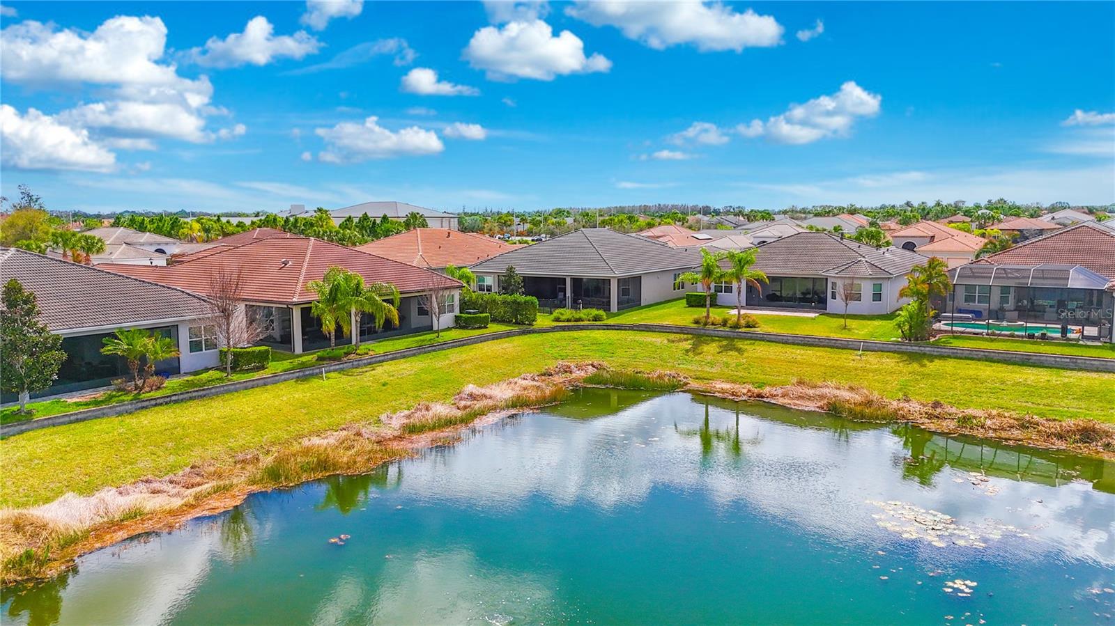 Listing photo id 1 for 4924 Pamplona Court