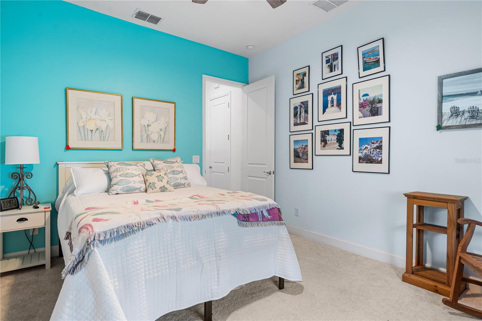 Listing photo id 28 for 4924 Pamplona Court