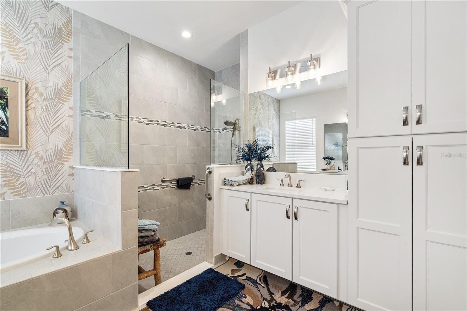 Listing photo id 34 for 4924 Pamplona Court