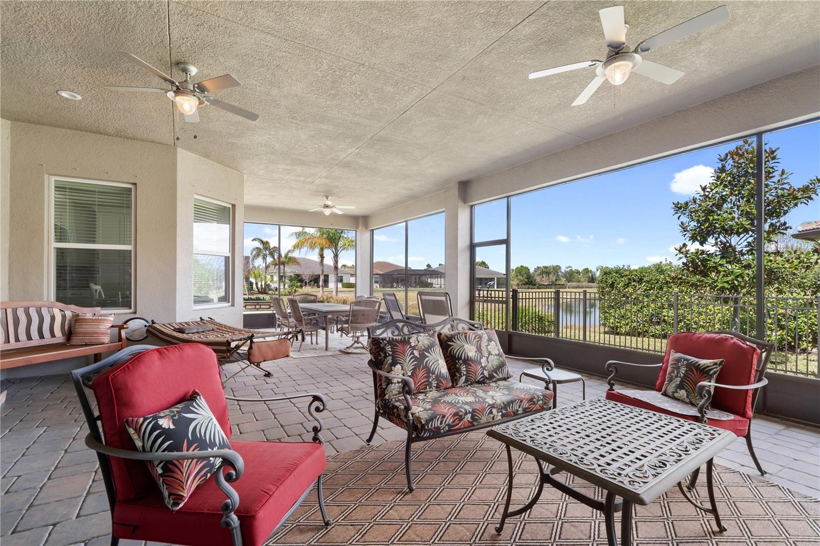 Listing photo id 36 for 4924 Pamplona Court