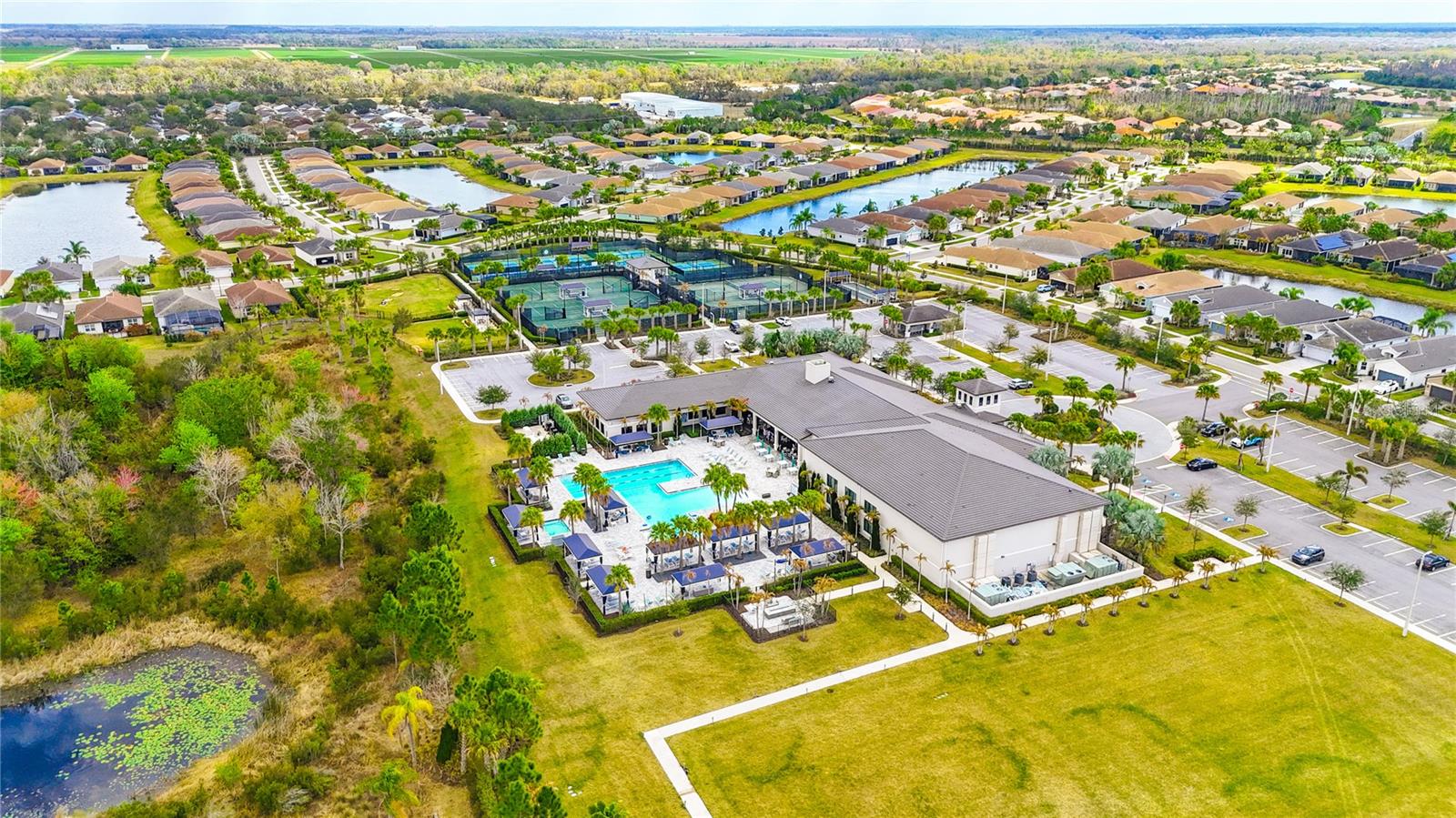 Listing photo id 54 for 4924 Pamplona Court