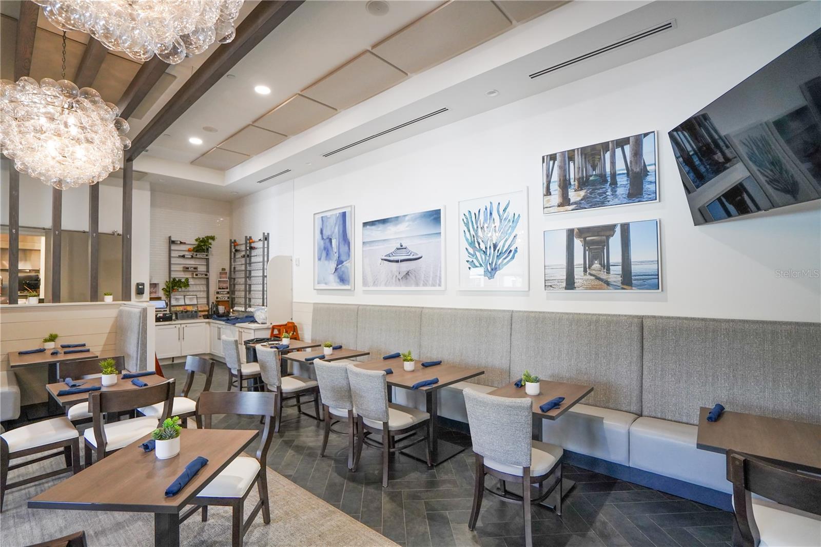 Listing photo id 60 for 4924 Pamplona Court