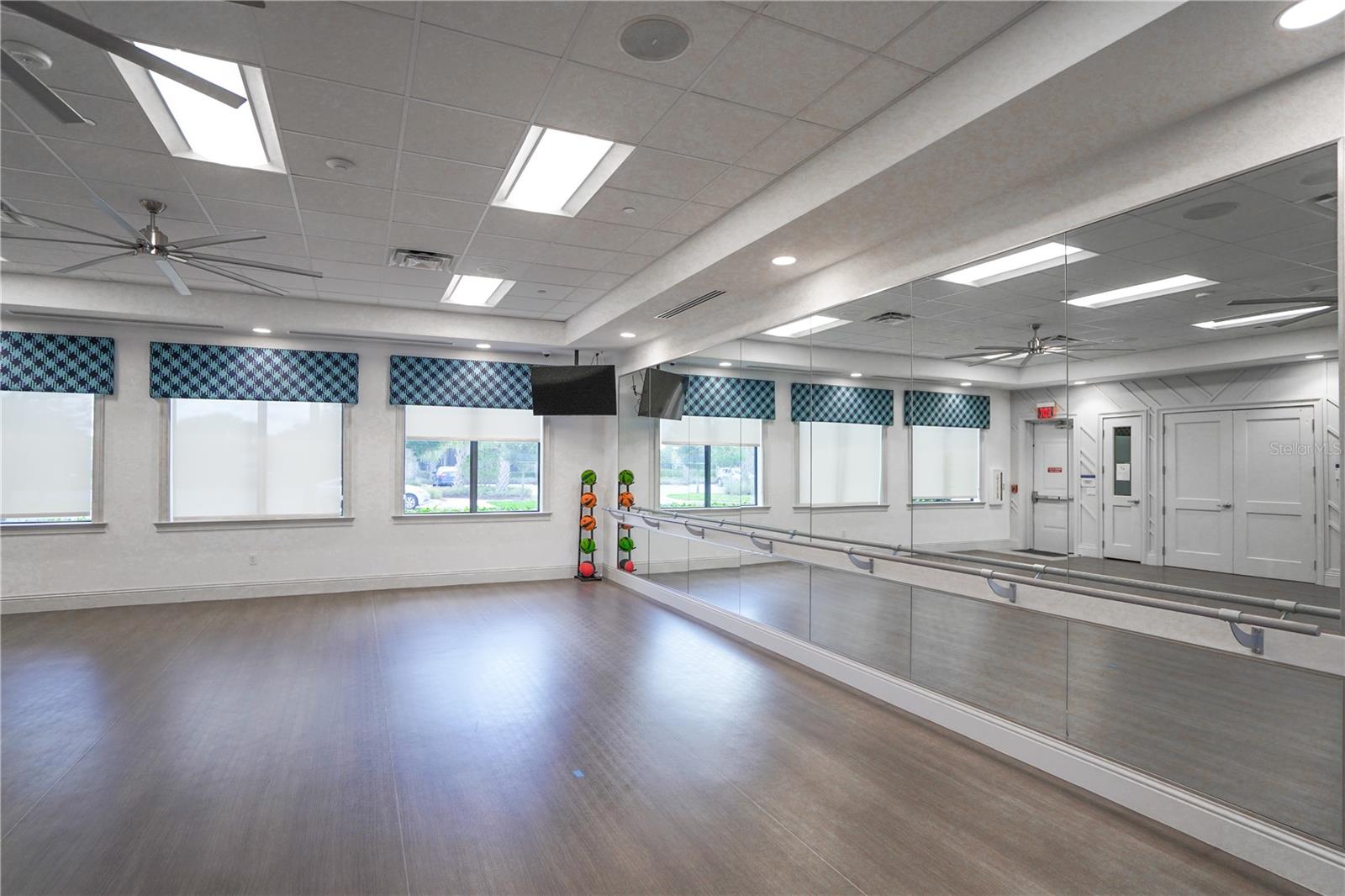 Listing photo id 64 for 4924 Pamplona Court