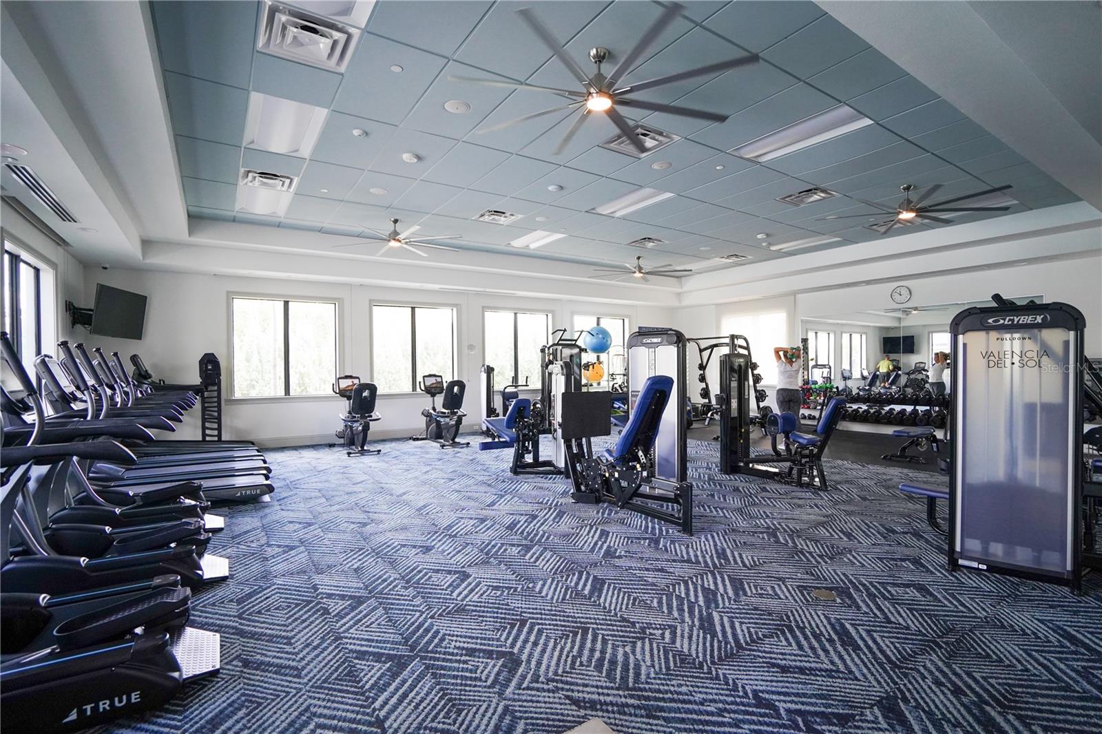 Listing photo id 65 for 4924 Pamplona Court