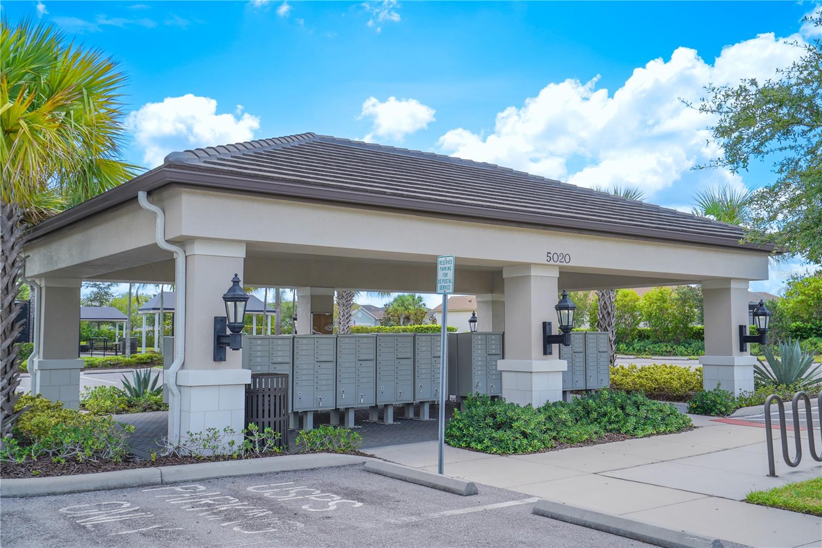 Listing photo id 69 for 4924 Pamplona Court