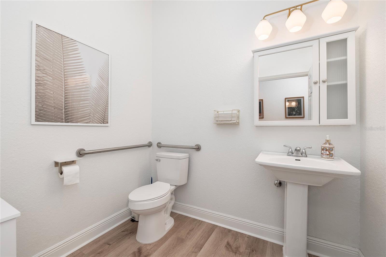 Image 20 of 53 For 801 2nd Street N C