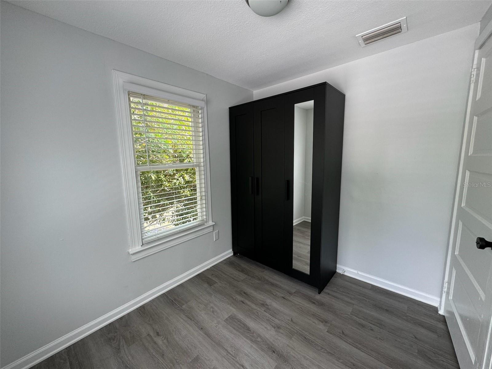 Image 28 of 35 For 2650 25th Avenue N