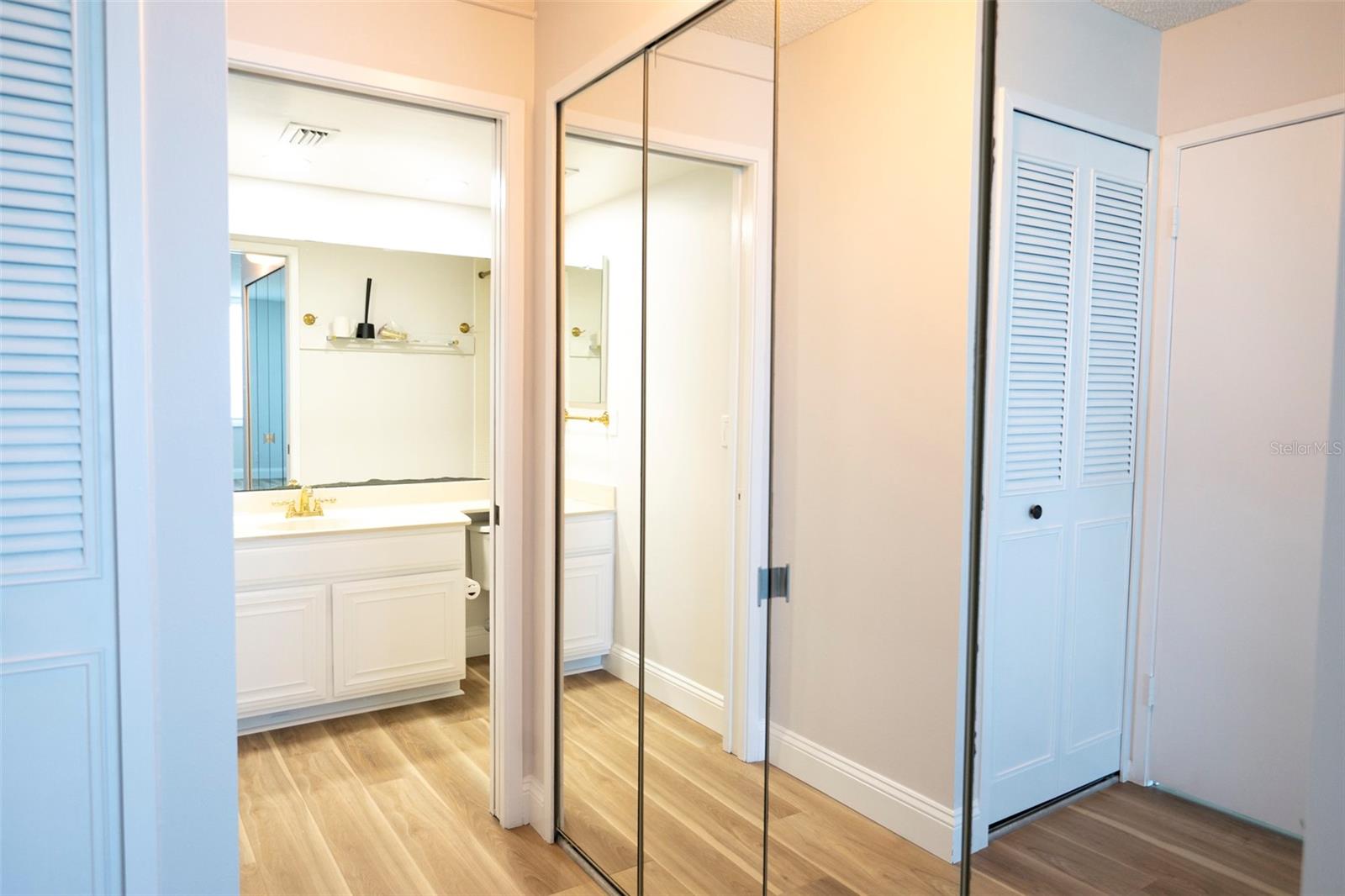 Image 12 of 40 For 7100 Sunset Way 810