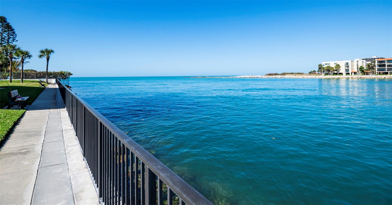 Image 23 of 40 For 7100 Sunset Way 810