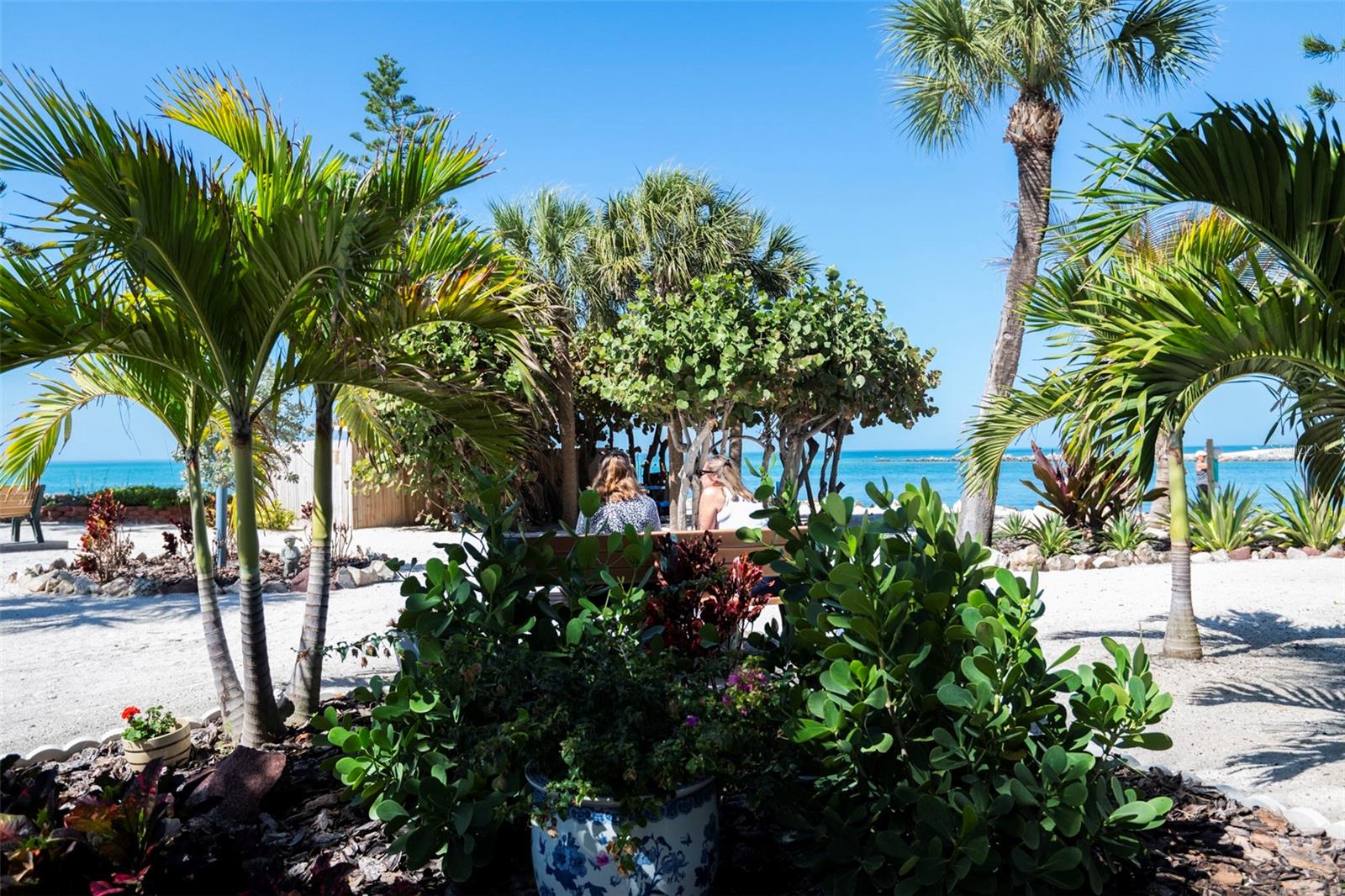 Image 31 of 40 For 7100 Sunset Way 810