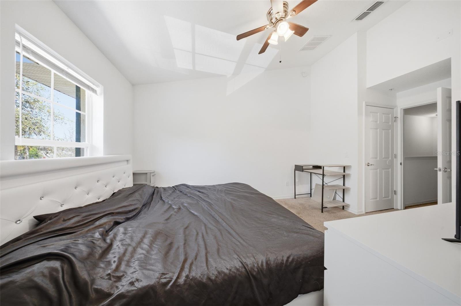 Image 18 of 27 For 10190 Regent Park Drive 2103