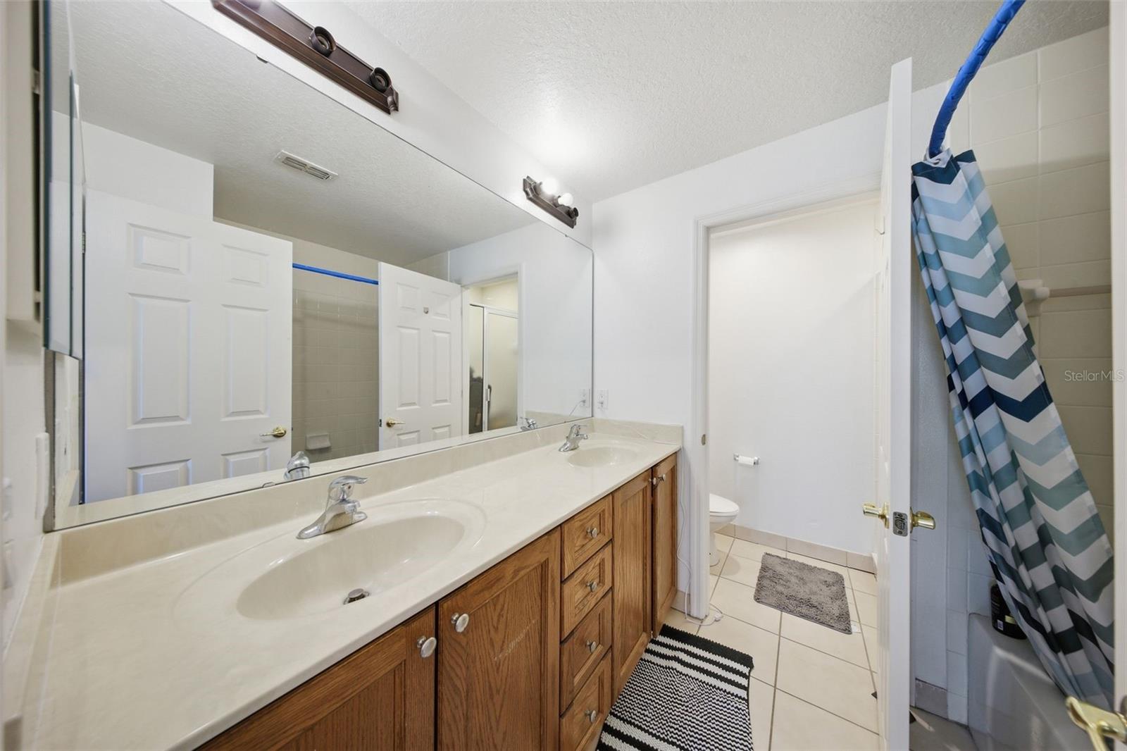 Image 22 of 27 For 10190 Regent Park Drive 2103