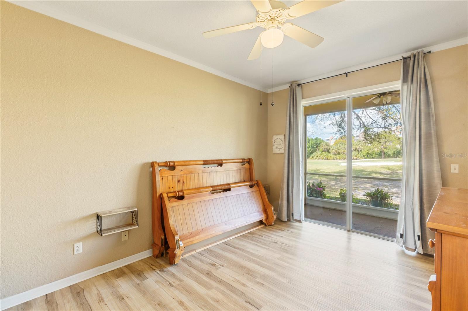 Image 13 of 39 For 1050 Starkey Road 2102