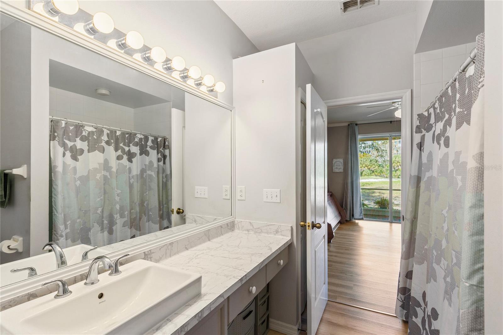 Image 15 of 39 For 1050 Starkey Road 2102