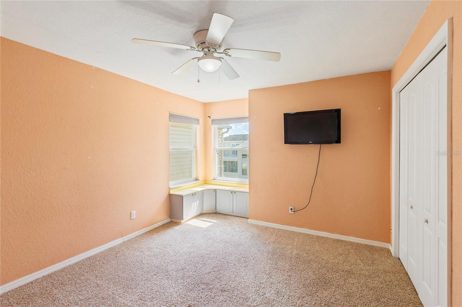 Image 25 of 39 For 1050 Starkey Road 2102