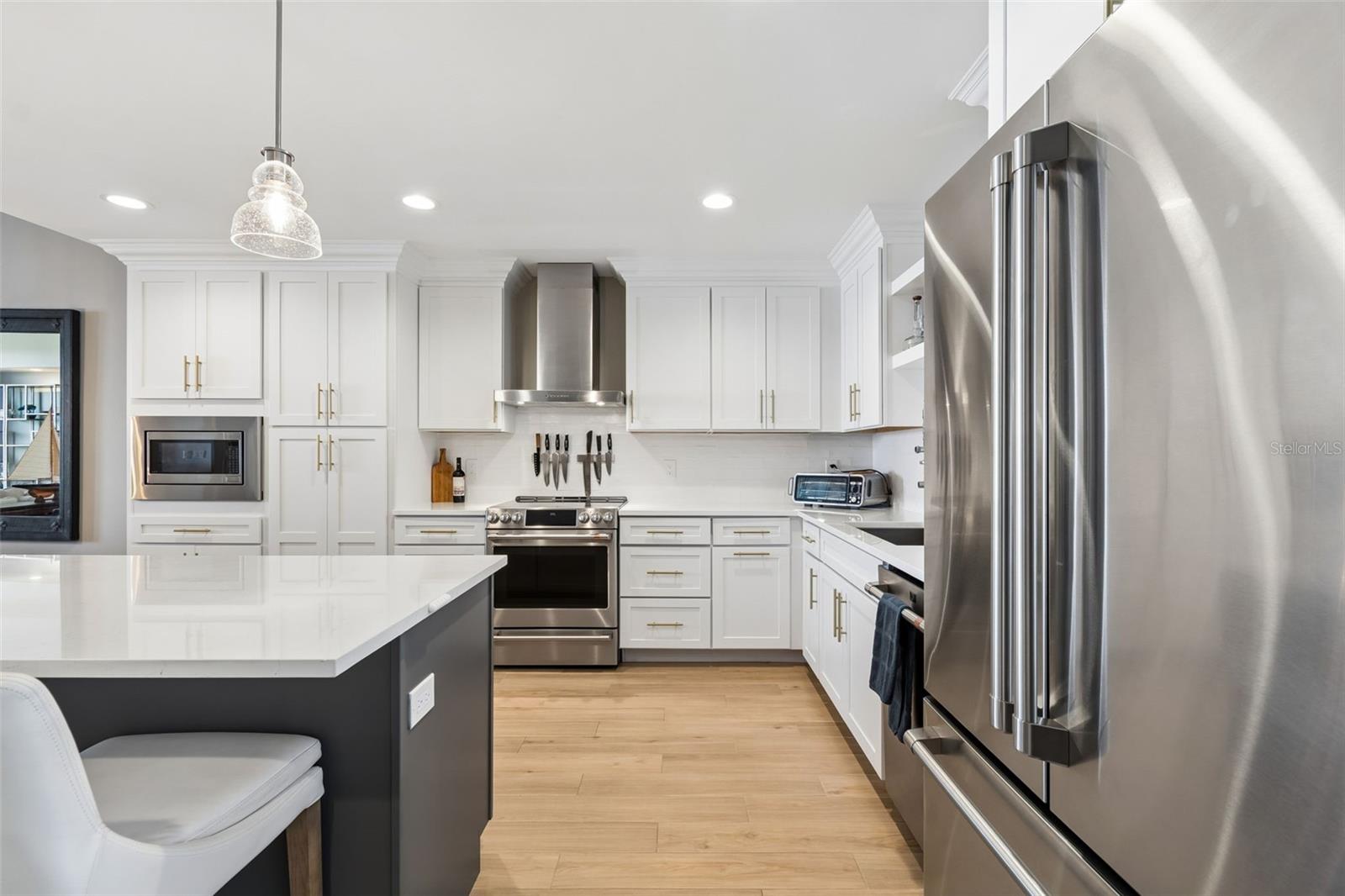 Image 15 of 100 For 920 Osceola Avenue 604