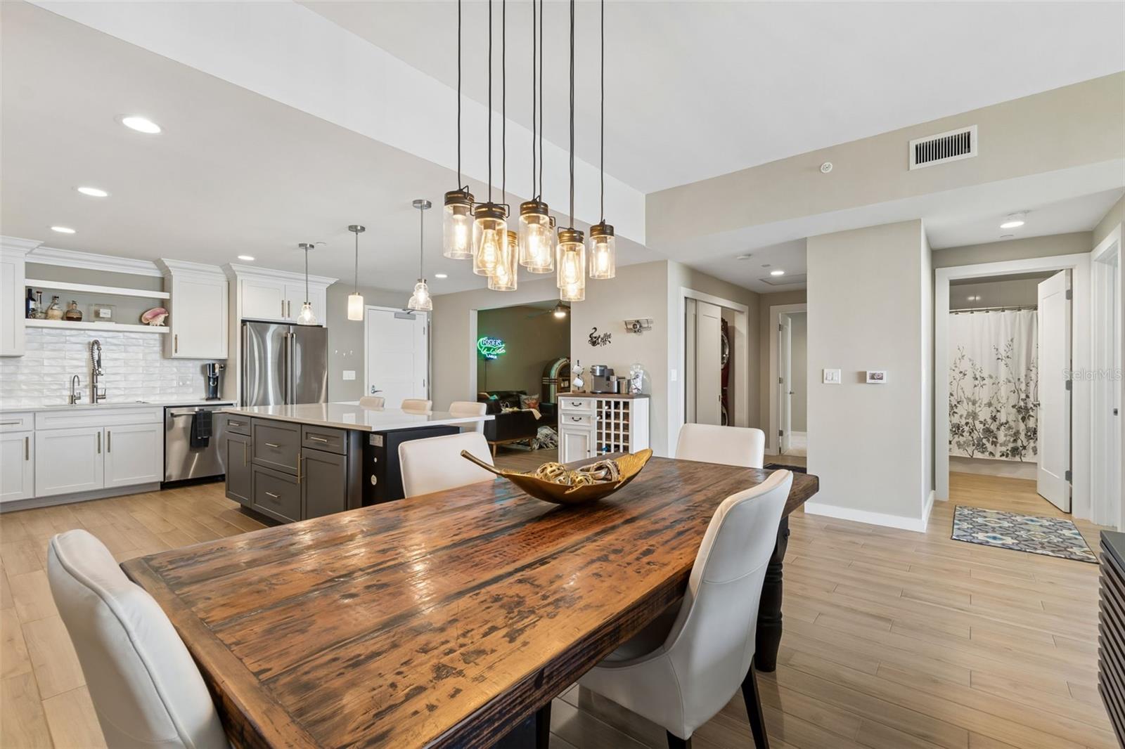 Image 21 of 100 For 920 Osceola Avenue 604