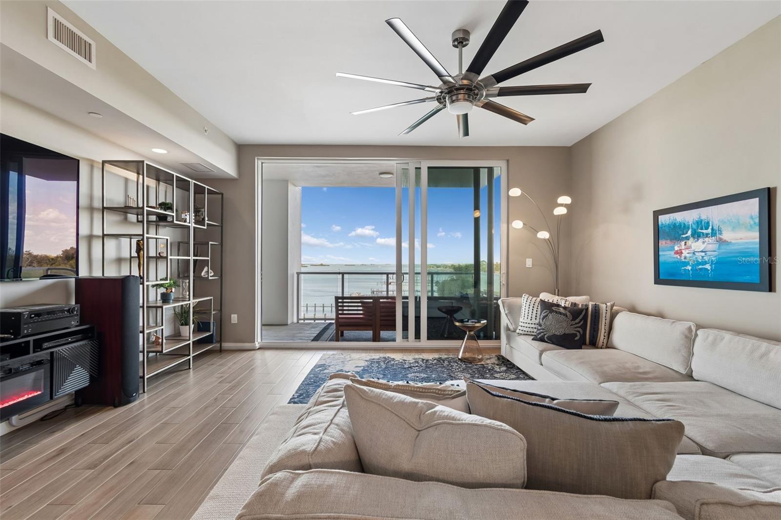 Image 24 of 100 For 920 Osceola Avenue 604