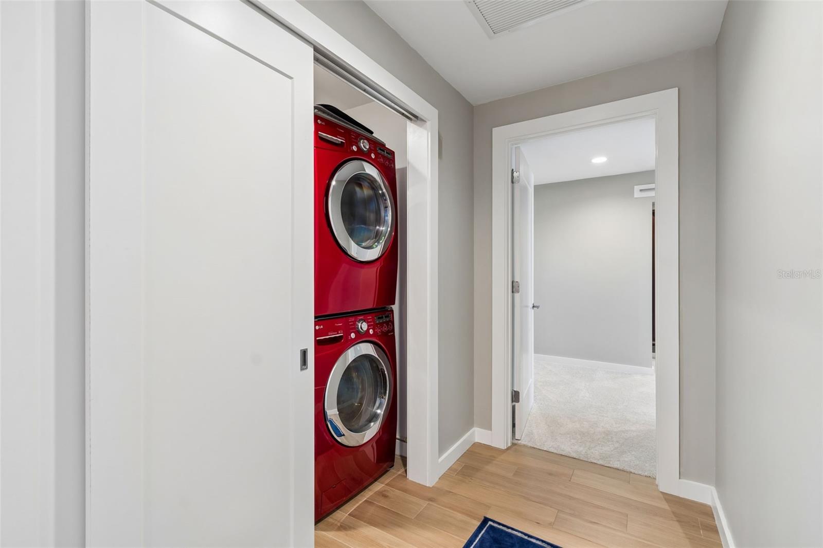 Image 31 of 100 For 920 Osceola Avenue 604