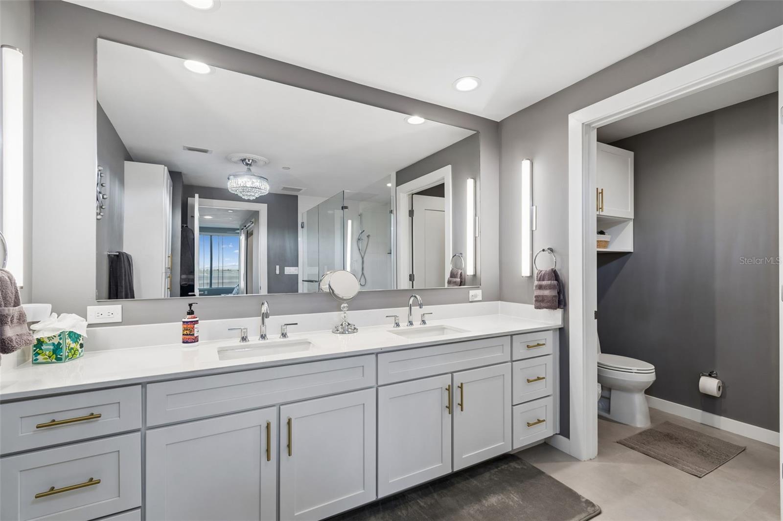 Image 50 of 100 For 920 Osceola Avenue 604