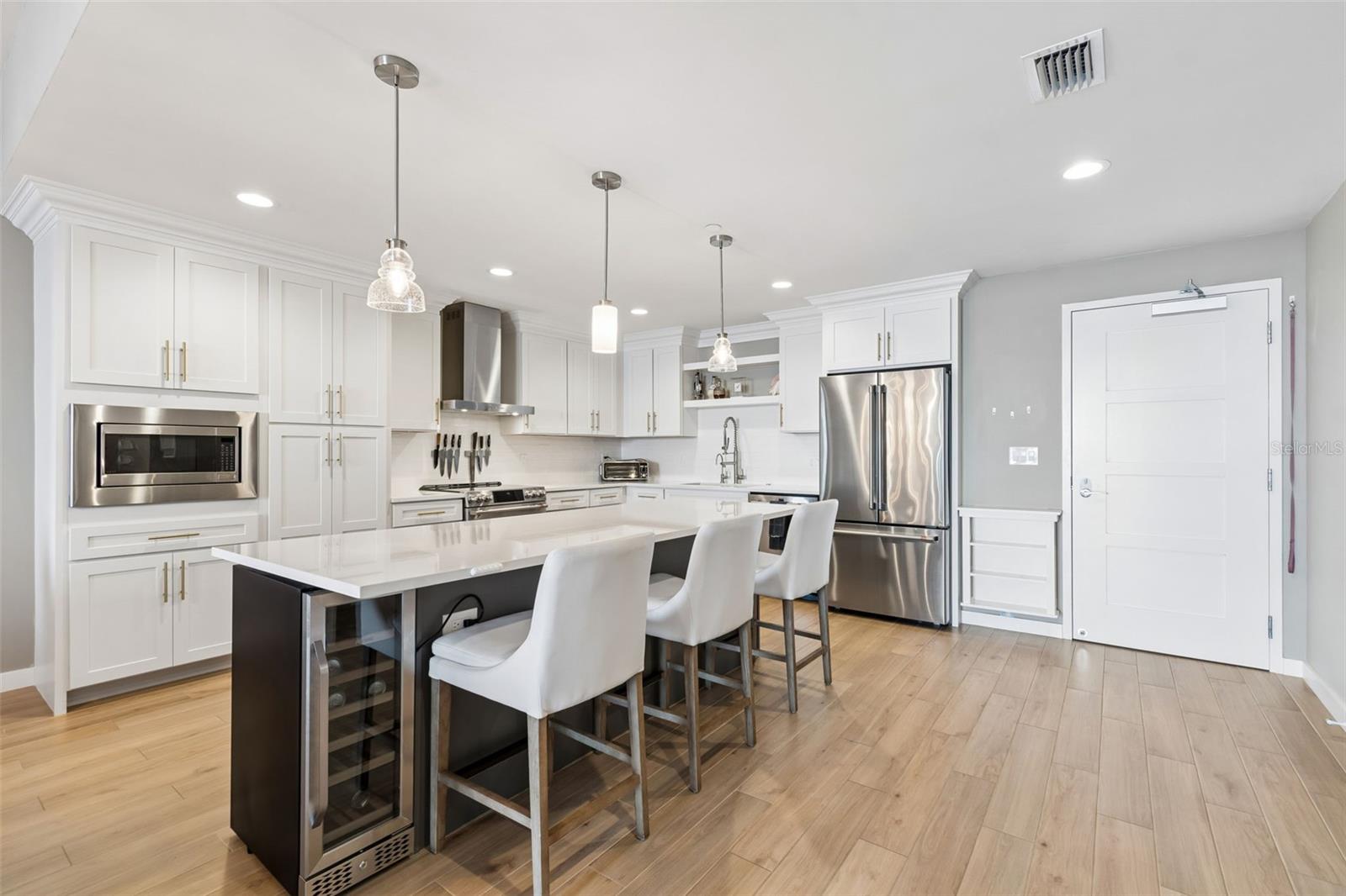 Image 8 of 100 For 920 Osceola Avenue 604