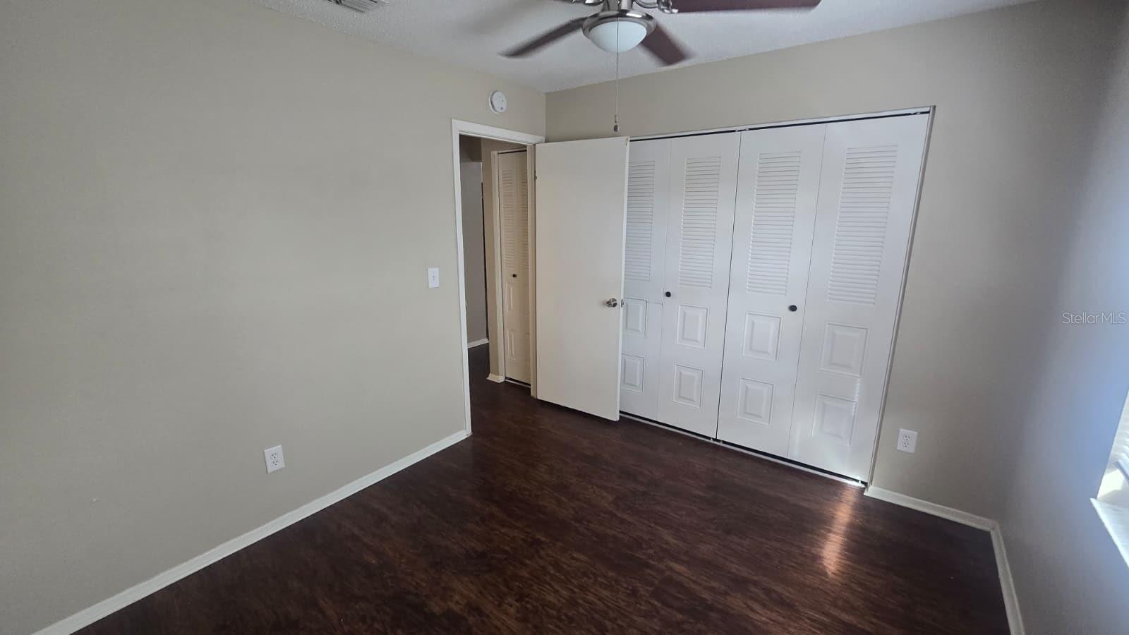 Listing photo id 6 for 1407 Foxboro Drive