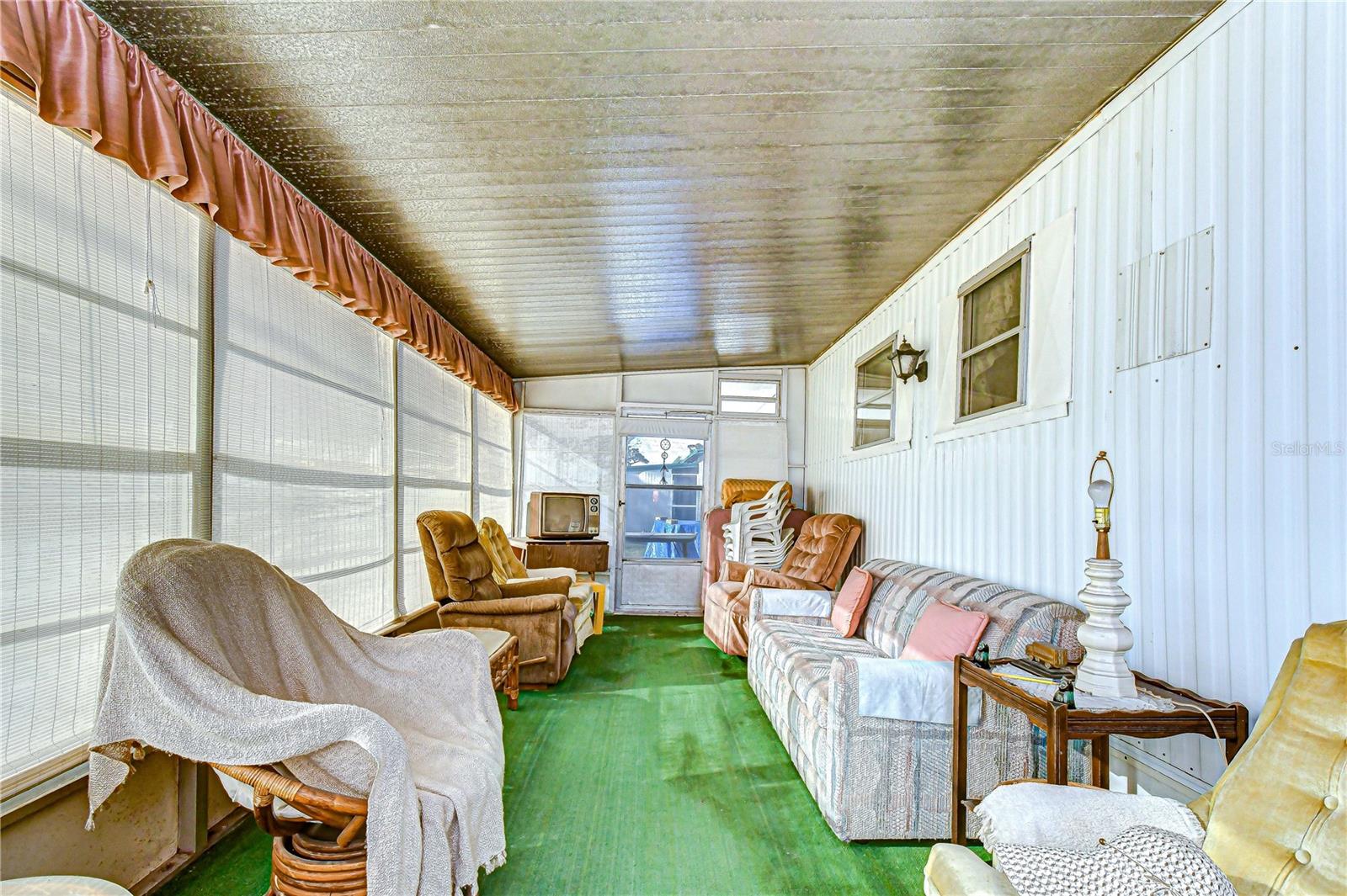 Image 18 of 33 For 37427 Hammond Drive