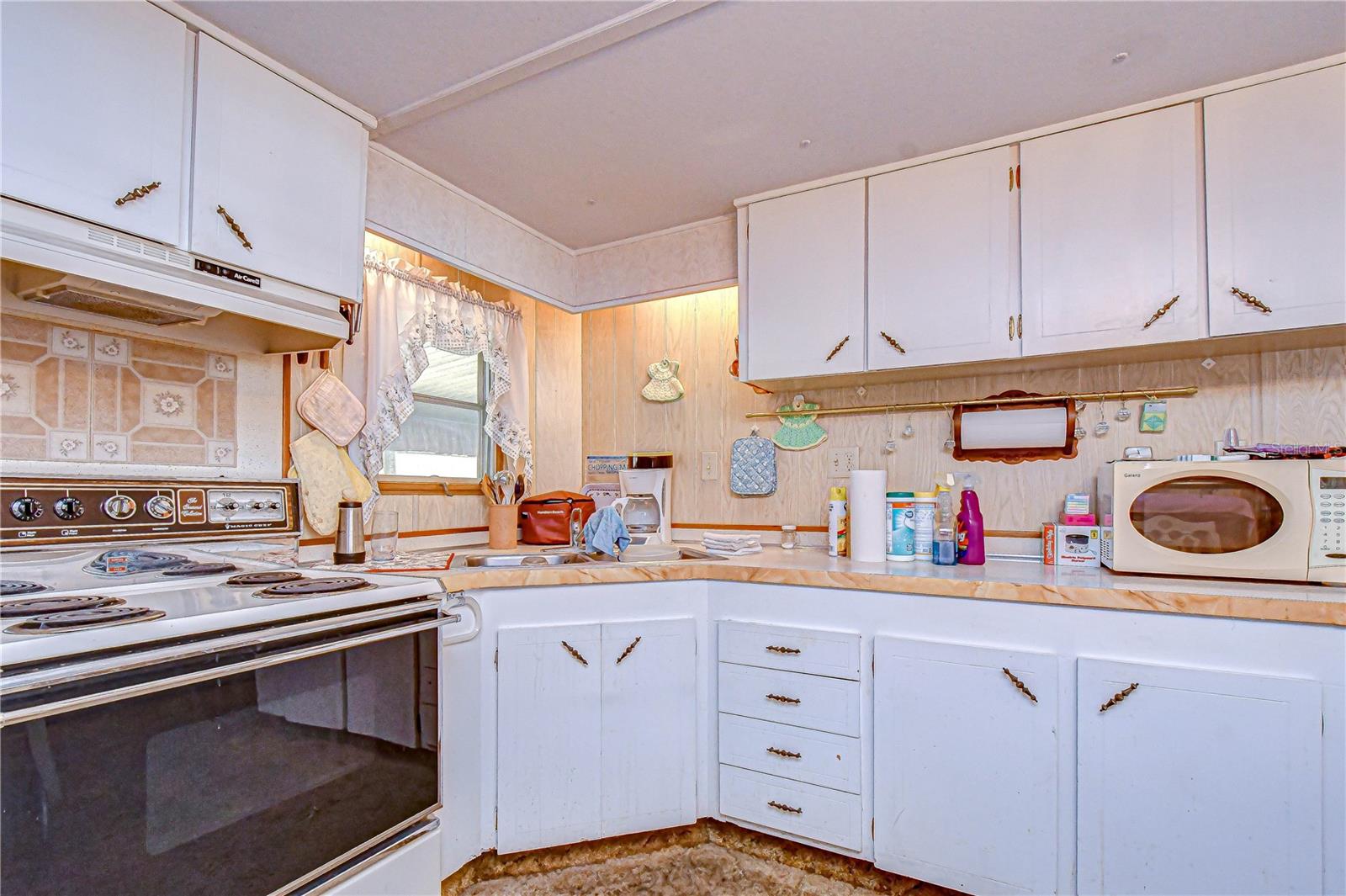 Image 5 of 33 For 37427 Hammond Drive