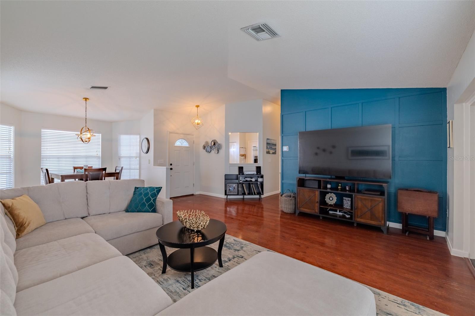 Image 13 of 31 For 1221 Franford Drive