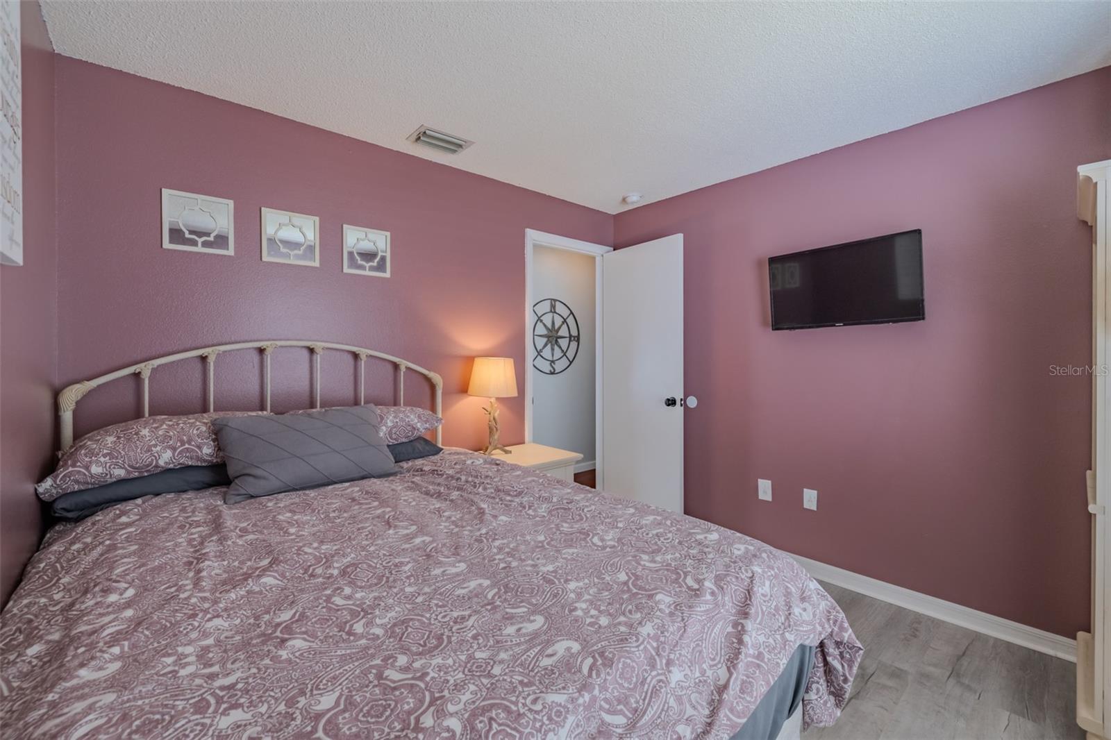 Image 23 of 31 For 1221 Franford Drive