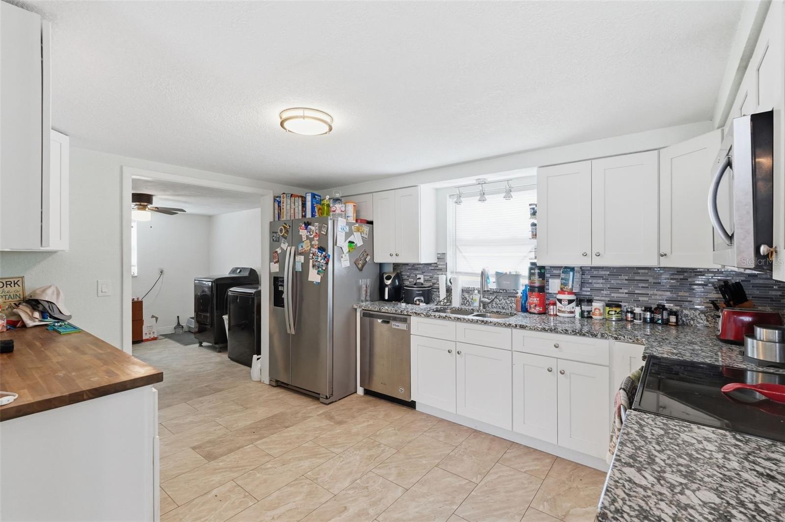 Listing photo id 9 for 7510 Judith Crescent