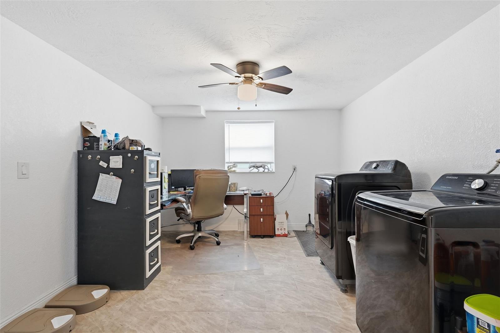 Listing photo id 14 for 7510 Judith Crescent