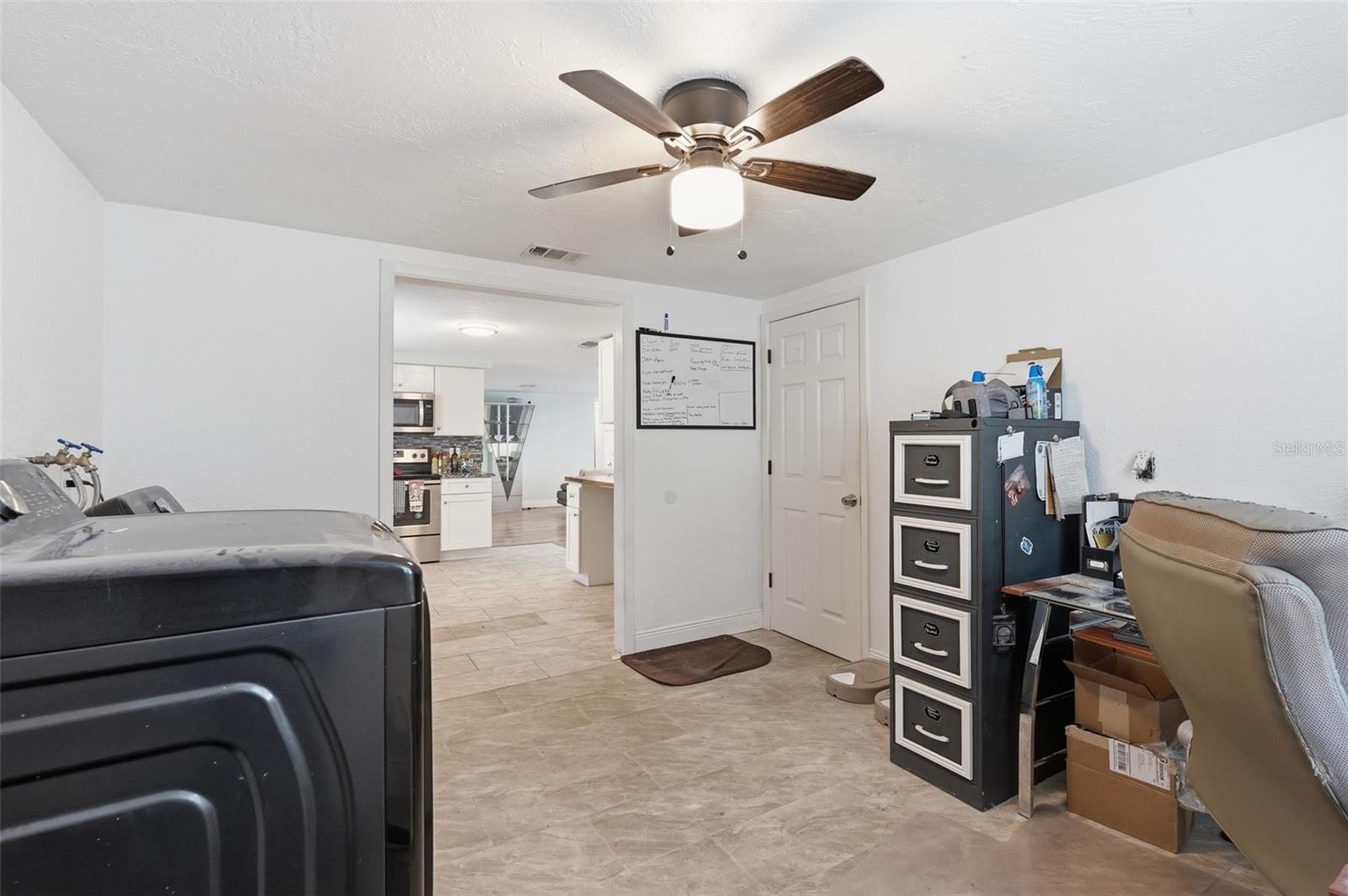 Listing photo id 15 for 7510 Judith Crescent