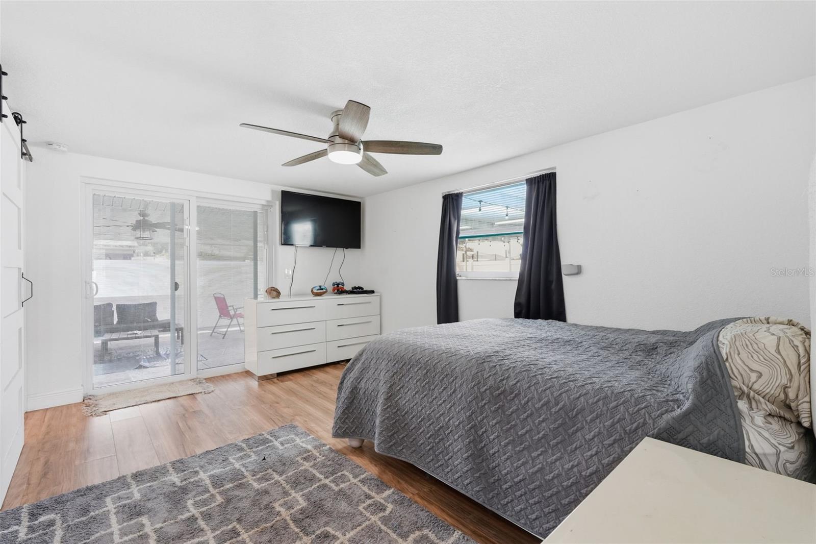 Listing photo id 18 for 7510 Judith Crescent