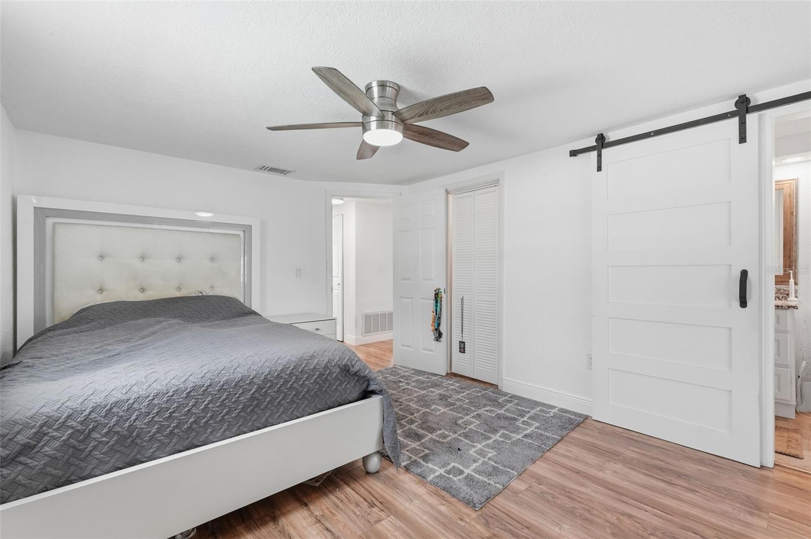 Listing photo id 20 for 7510 Judith Crescent