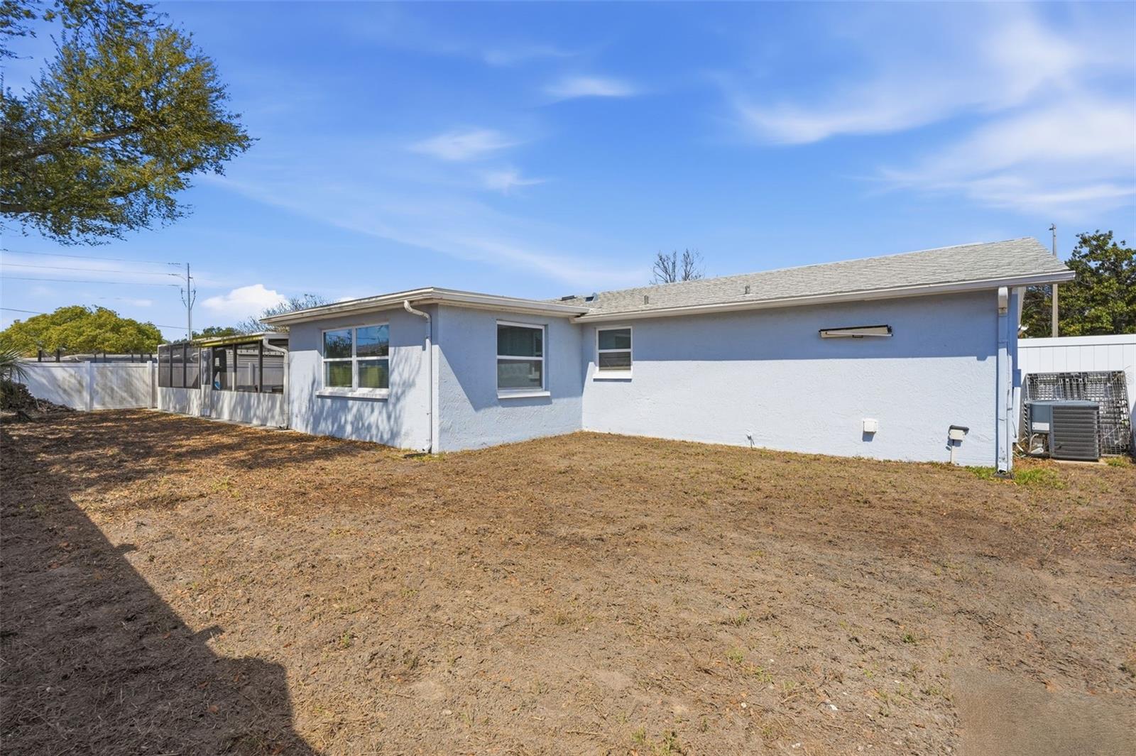 Listing photo id 34 for 7510 Judith Crescent