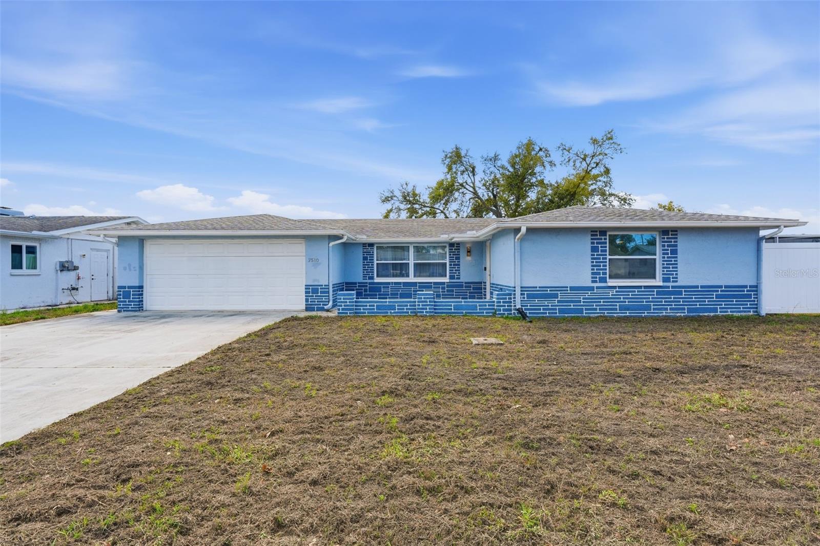 Listing photo id 36 for 7510 Judith Crescent