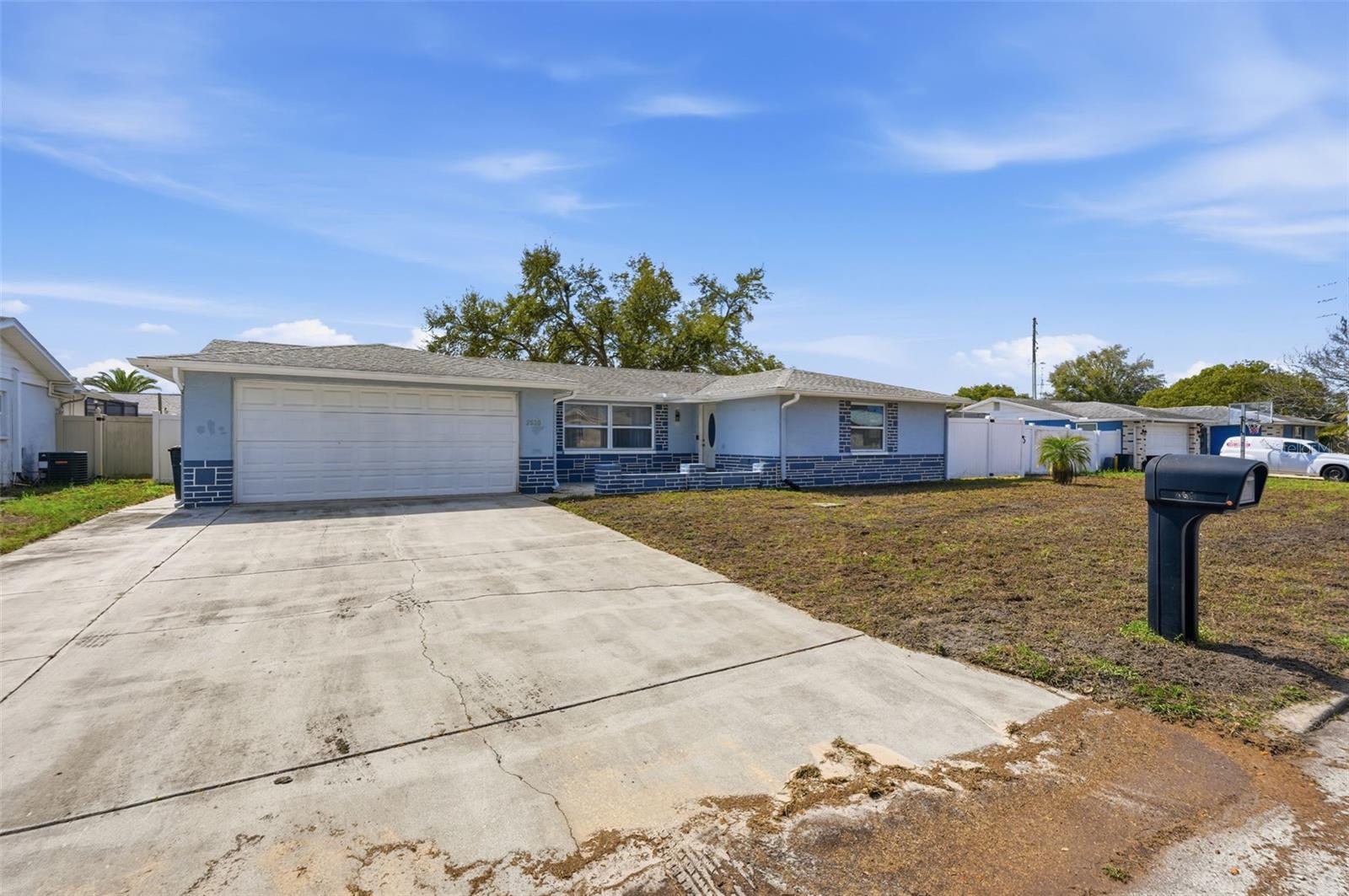 Listing photo id 38 for 7510 Judith Crescent