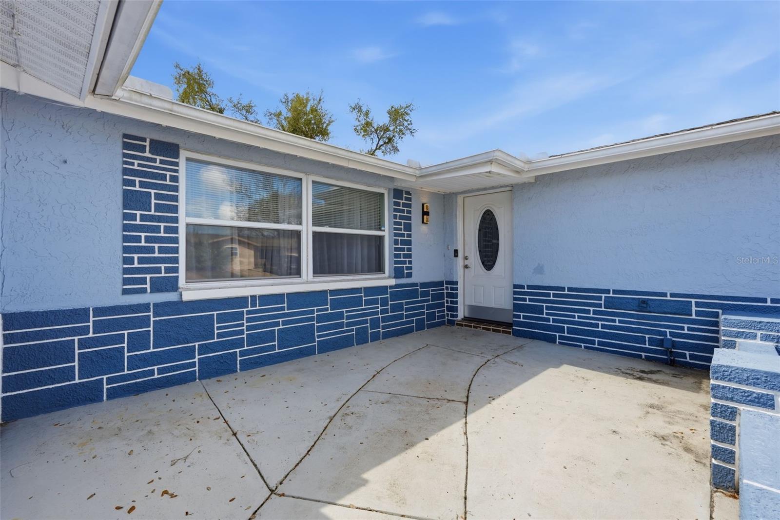 Listing photo id 40 for 7510 Judith Crescent