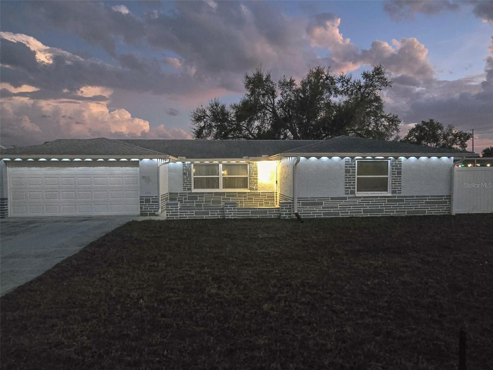 Listing photo id 44 for 7510 Judith Crescent