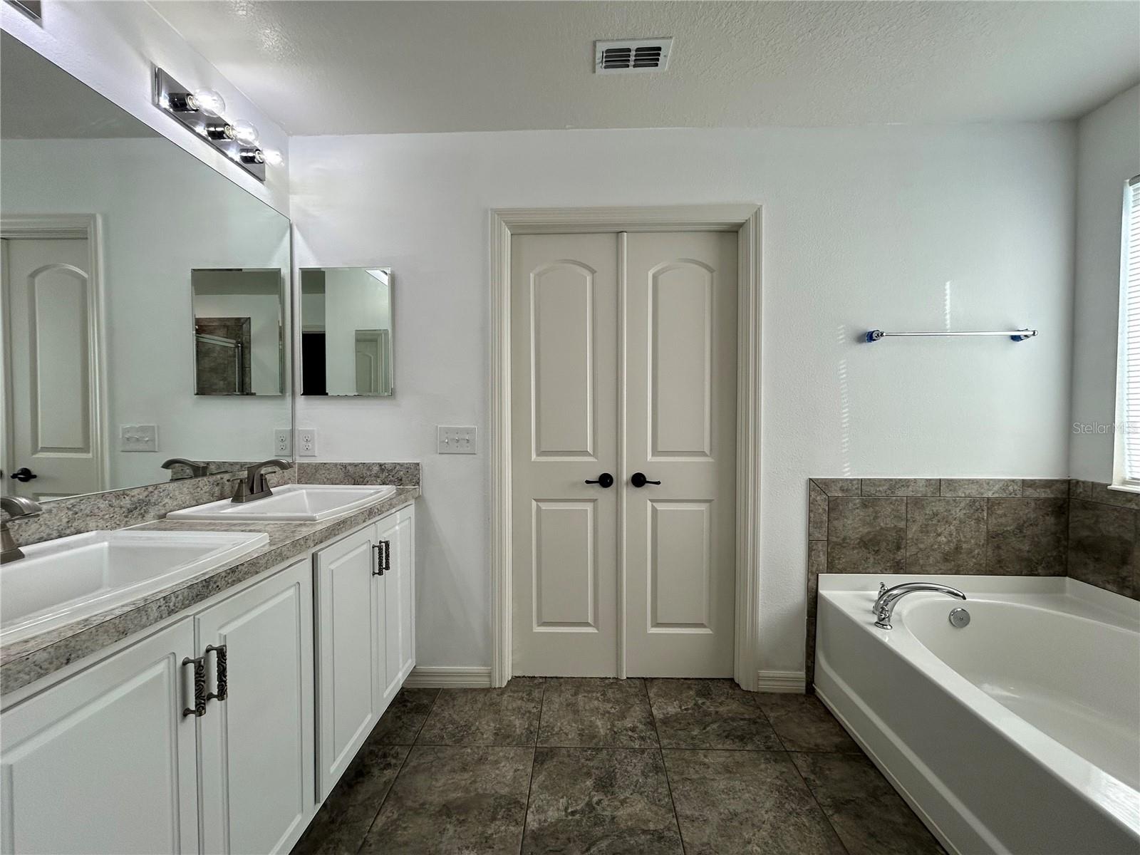 Image 19 of 32 For 10638 Aldo Moro Drive