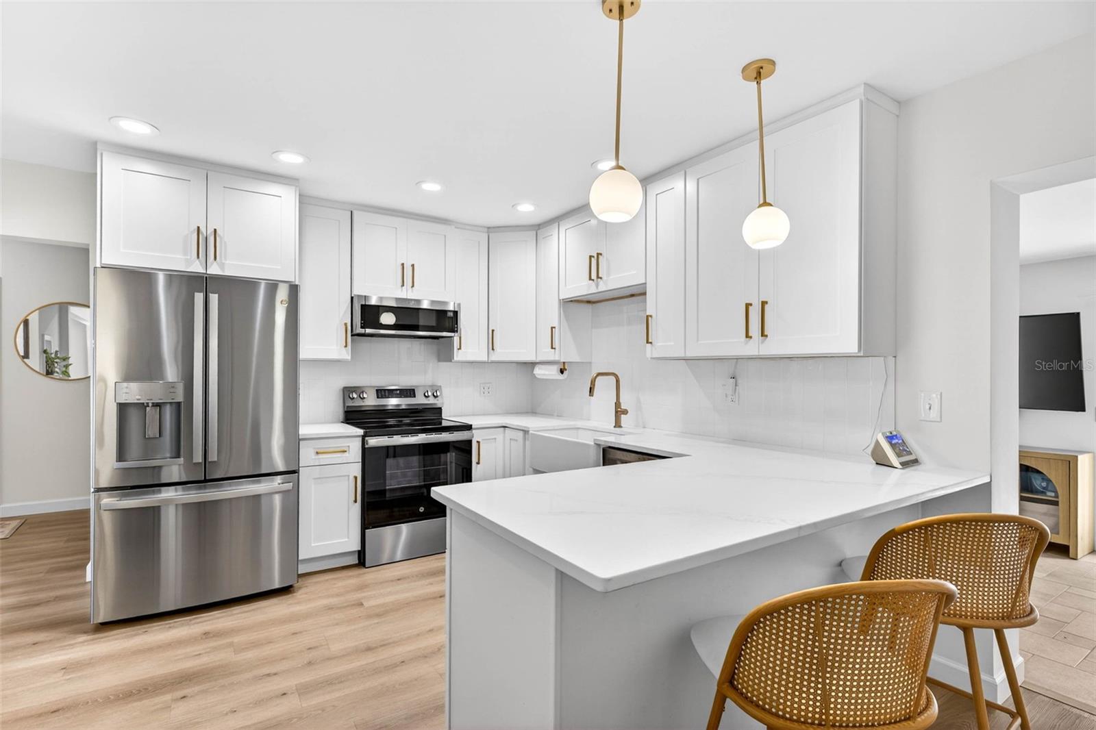 Image 12 of 51 For 406 Flora Street