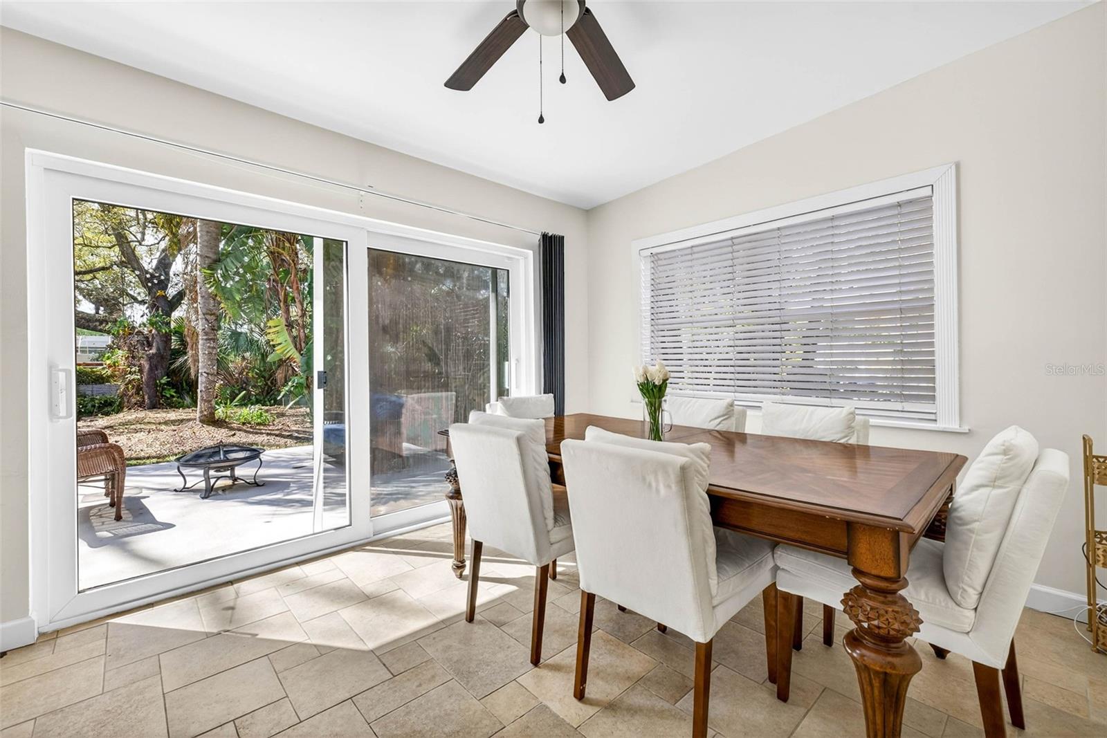 Image 13 of 51 For 406 Flora Street