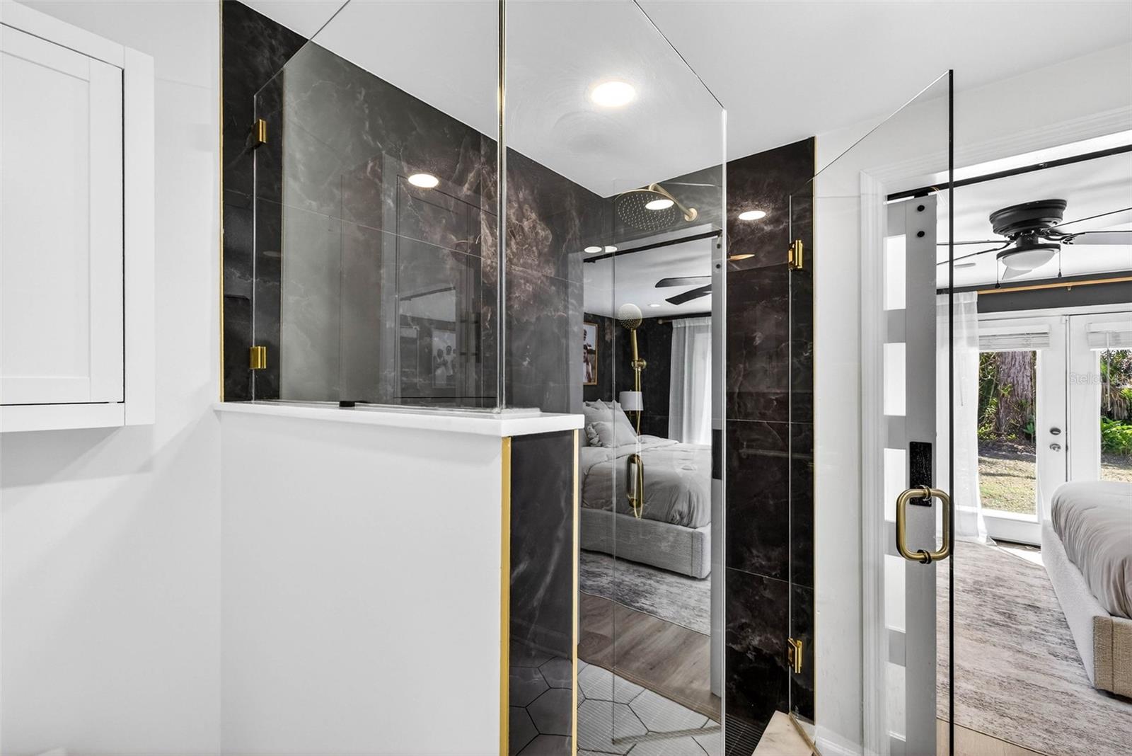 Image 29 of 51 For 406 Flora Street