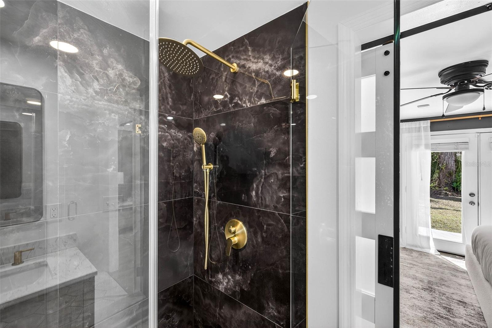 Image 30 of 51 For 406 Flora Street