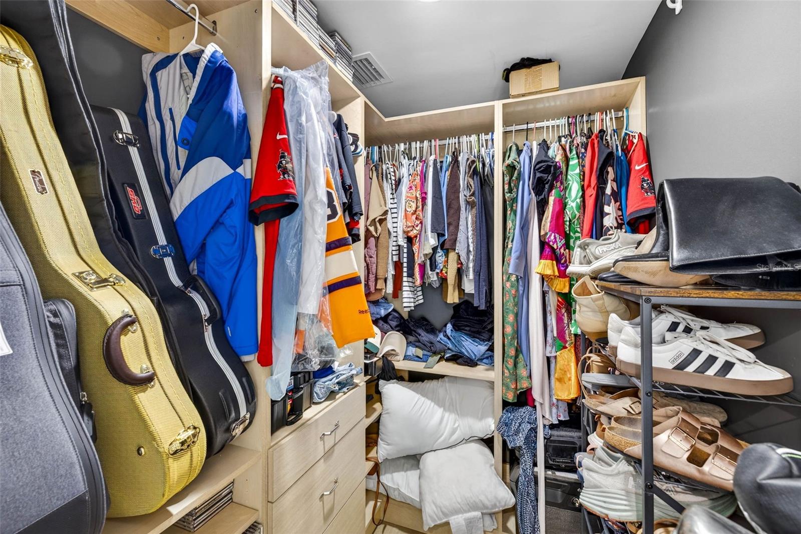 Image 31 of 51 For 406 Flora Street