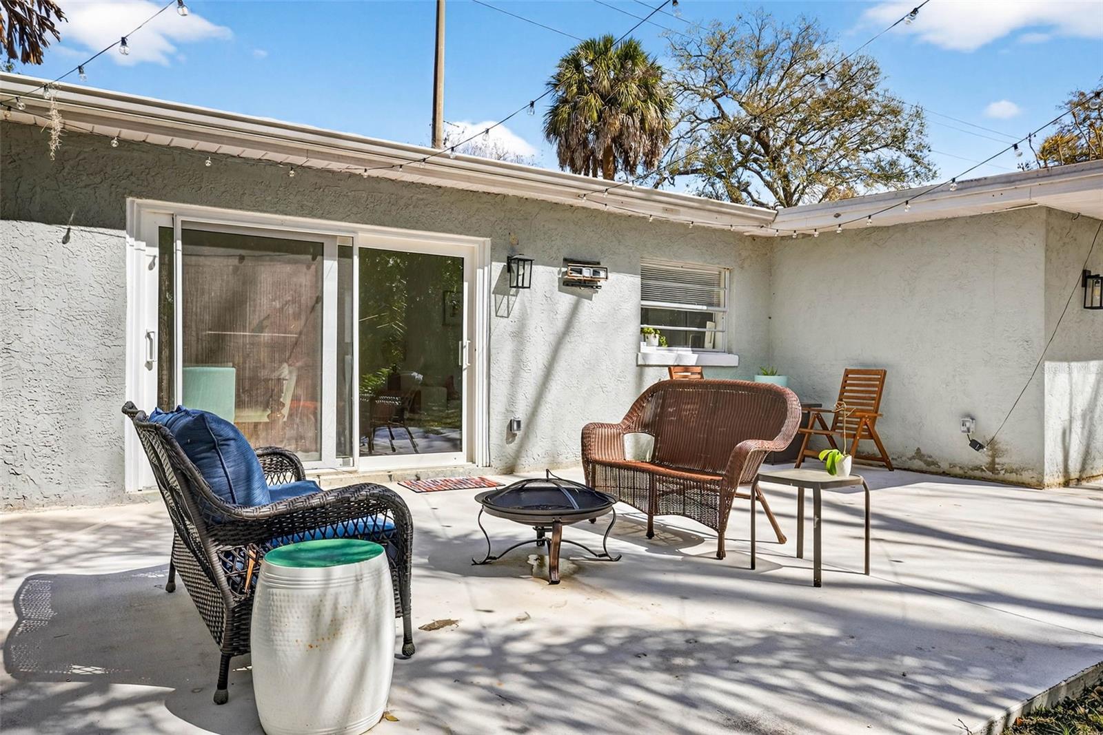 Image 33 of 51 For 406 Flora Street